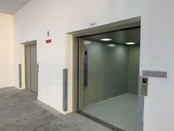 Thyssen Haniel Logistics Centre (D16), Warehouse #455253271